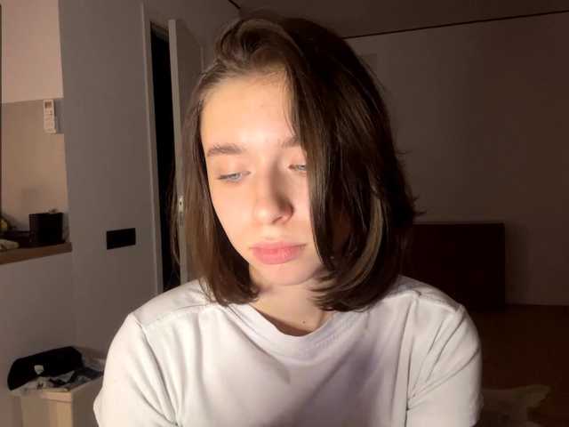 EvonneHeally's BongaCams show and profile