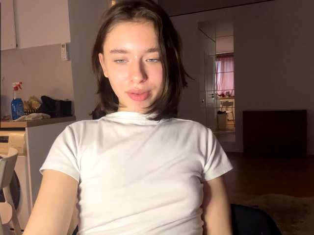 EvonneHeally's BongaCams show and profile