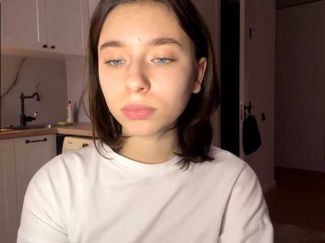 EvonneHeally's BongaCams show and profile