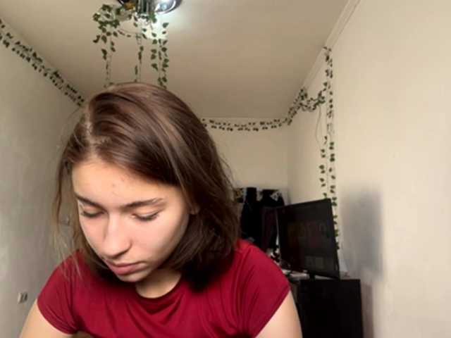  EvonneHeally chat room