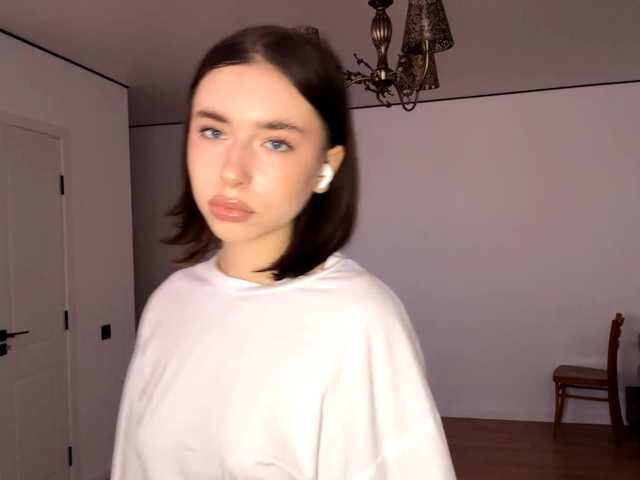 EvonneHeally's BongaCams show and profile