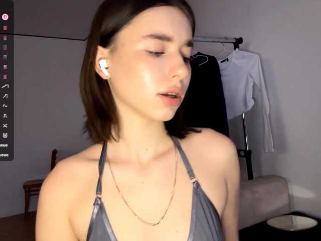 EvonneHeally – webcam model profile photo