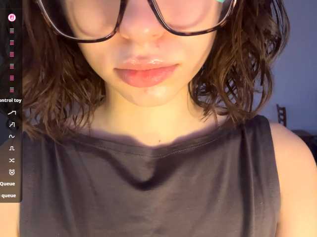 EvonneHeally's BongaCams show and profile