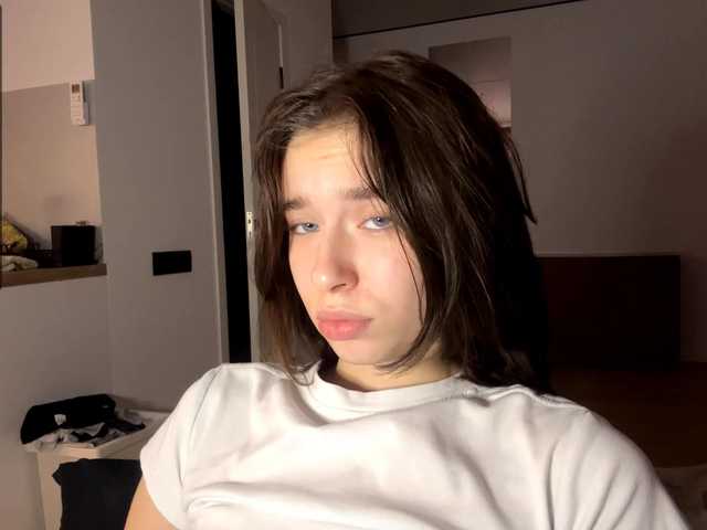 EvonneHeally's BongaCams show and profile