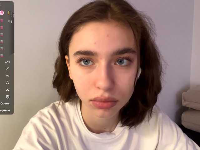 EvonneHeally's BongaCams show and profile