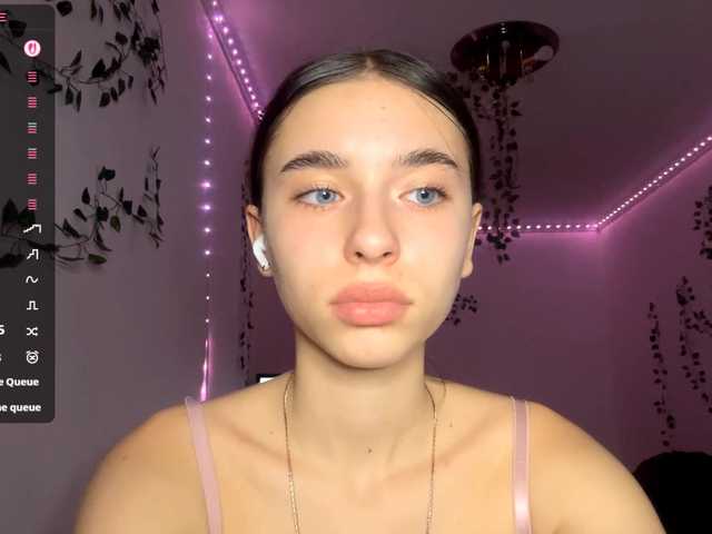 EvonneHeally's BongaCams show and profile