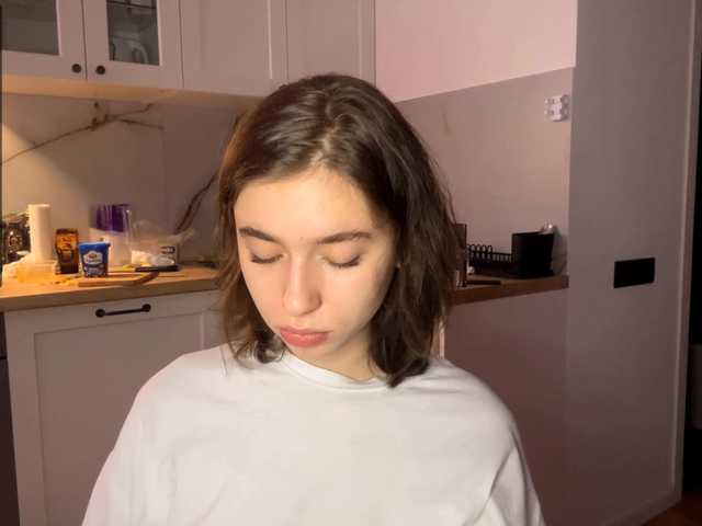 EvonneHeally's BongaCams show and profile