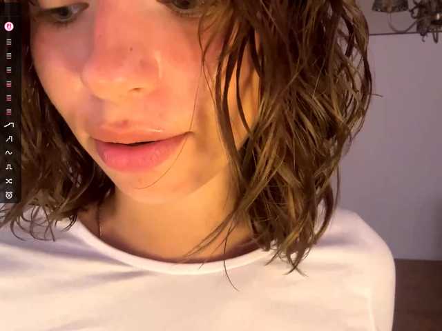 EvonneHeally's BongaCams show and profile