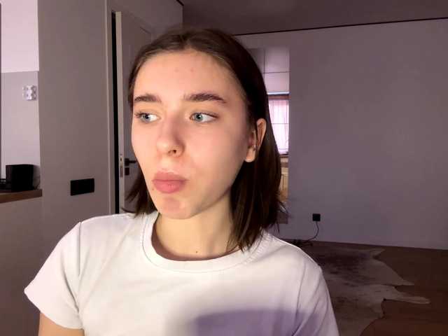 EvonneHeally's BongaCams show and profile