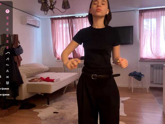 EvonneHeally's BongaCams show and profile