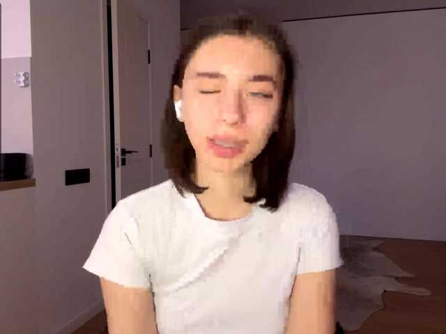 EvonneHeally's BongaCams show and profile