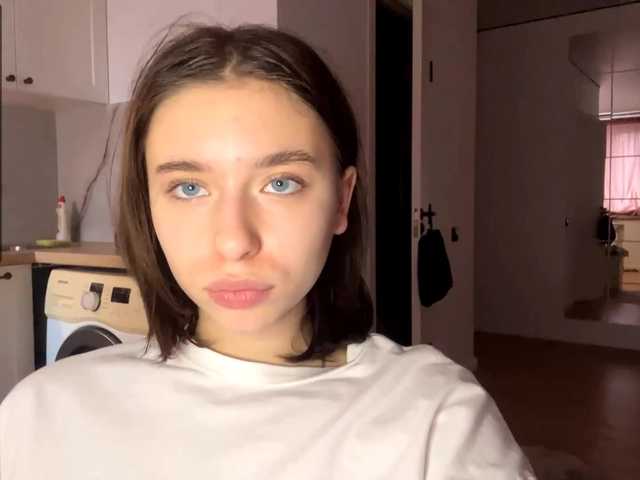 EvonneHeally live cam