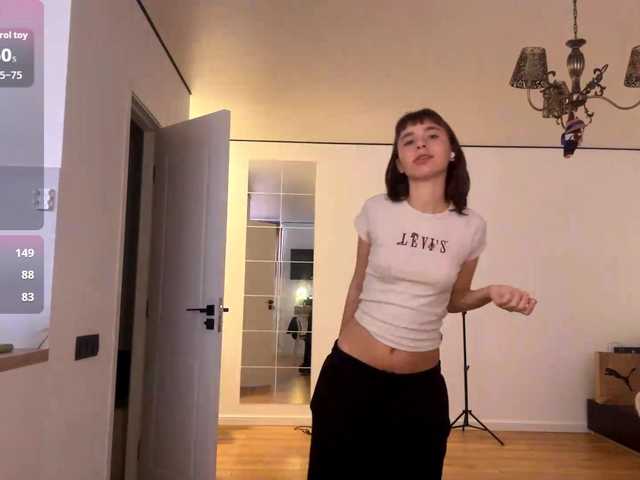 EvonneHeally's BongaCams show and profile