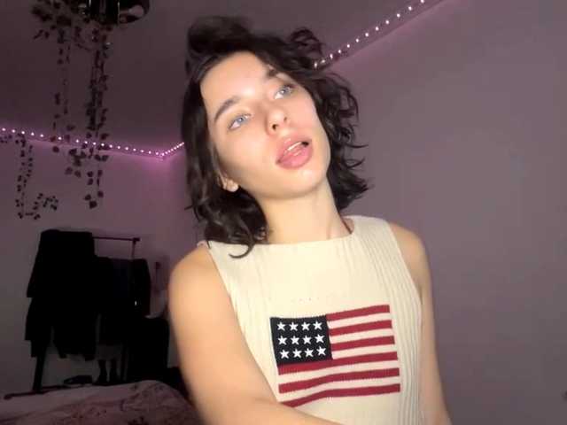  EvonneHeally chat room