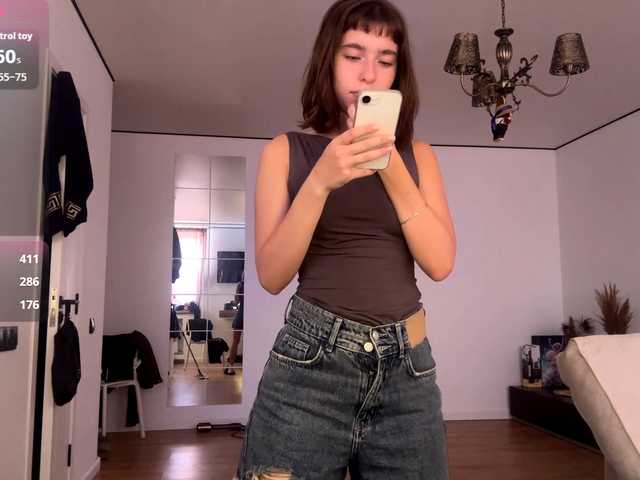 EvonneHeally's BongaCams show and profile