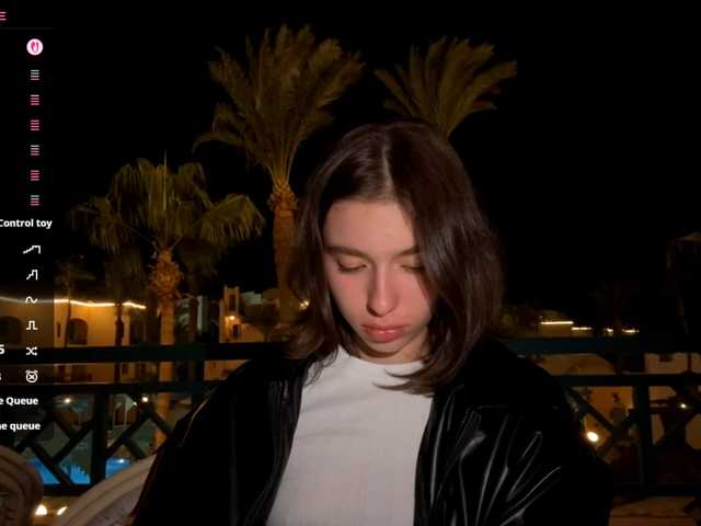 EvonneHeally's BongaCams show and profile