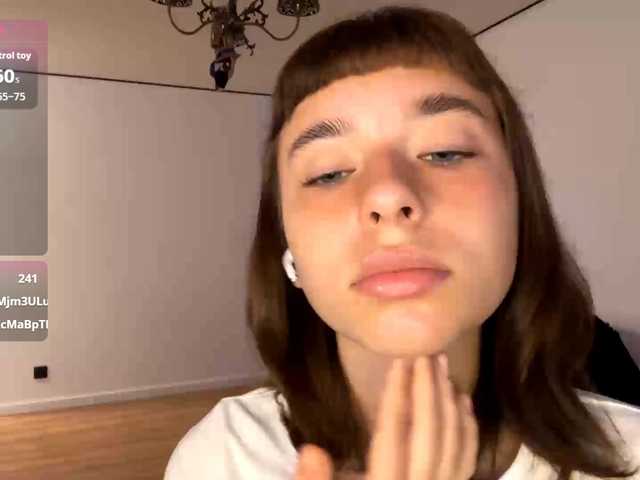 EvonneHeally's BongaCams show and profile