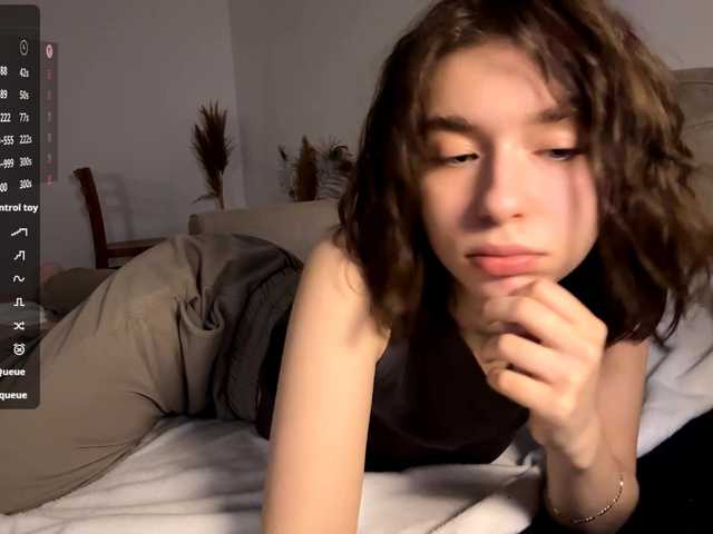 EvonneHeally's BongaCams show and profile