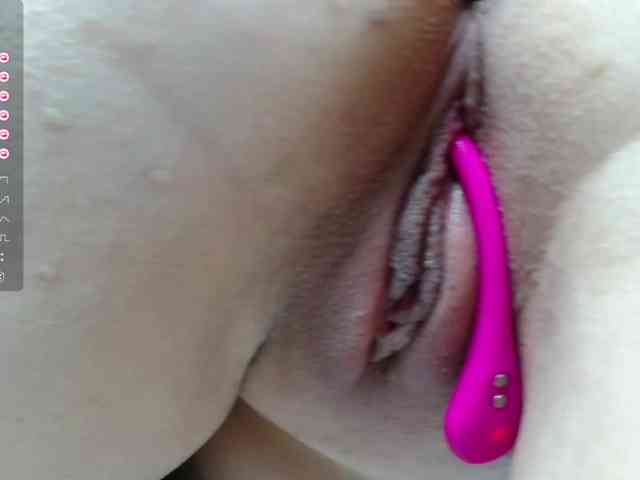 PrettyAngel777 webcam