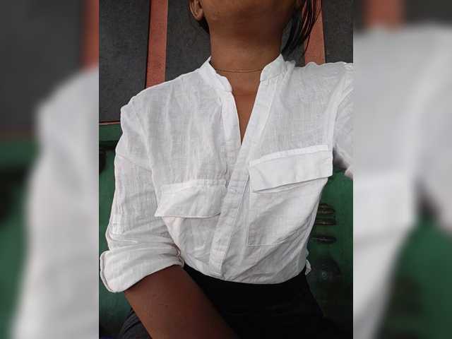 Noumia – webcam model profile photo