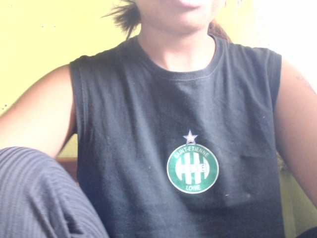 Noumia's BongaCams show and profile