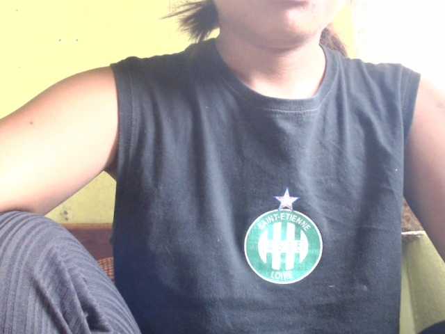 Noumia's BongaCams show and profile