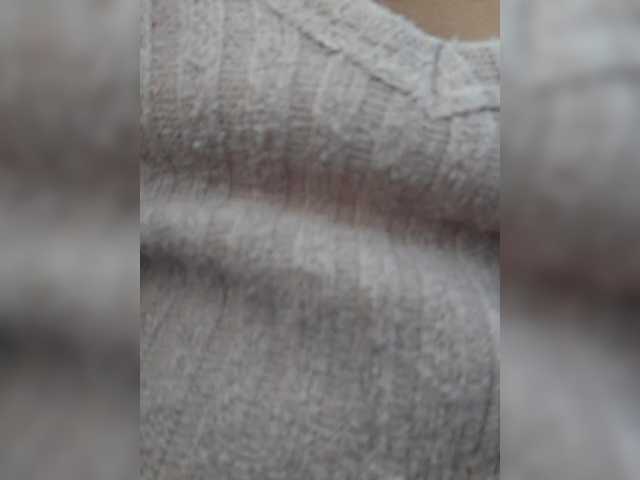 Noumia's BongaCams show and profile