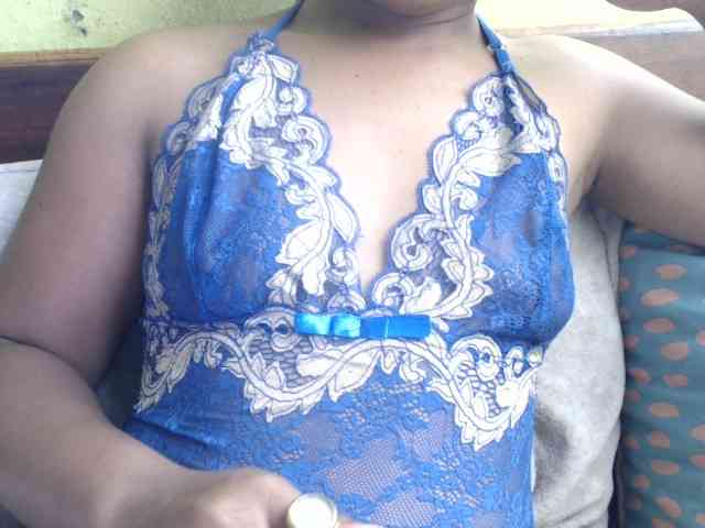 Noumia Live Webcam on BongaCams