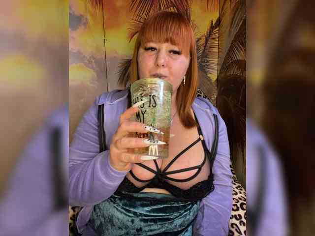 Miss-Tits2025 webcam