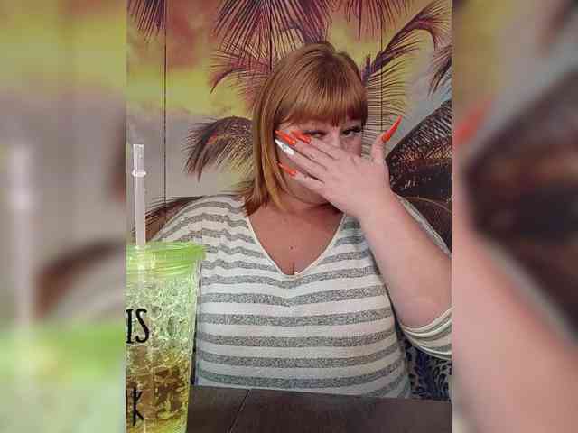 Miss-Tits2025 webcam