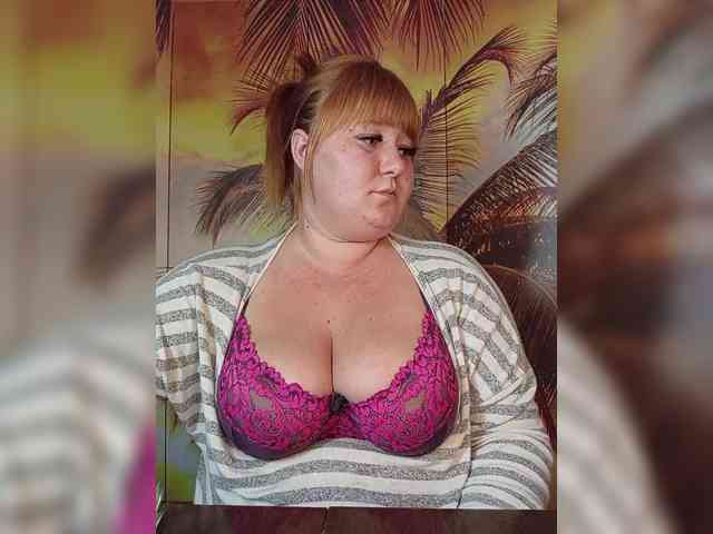 Miss-Tits2025 webcam