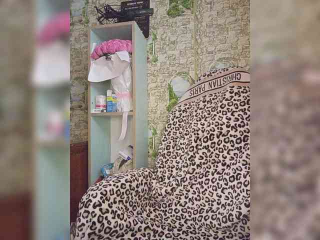 Miss-Tits2025 webcam