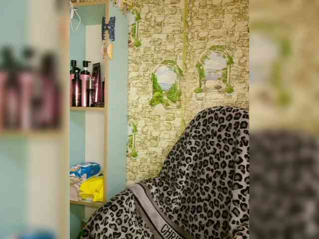 Miss-Tits2025 webcam