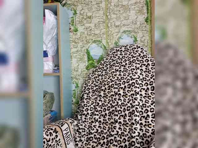 Miss-Tits2025 webcam