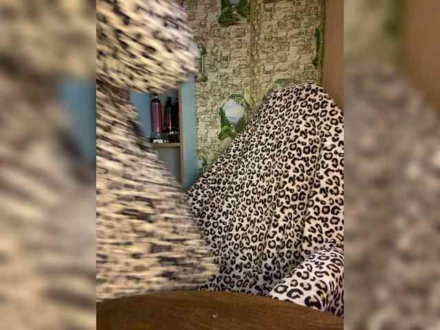 Miss-Tits2025 webcam