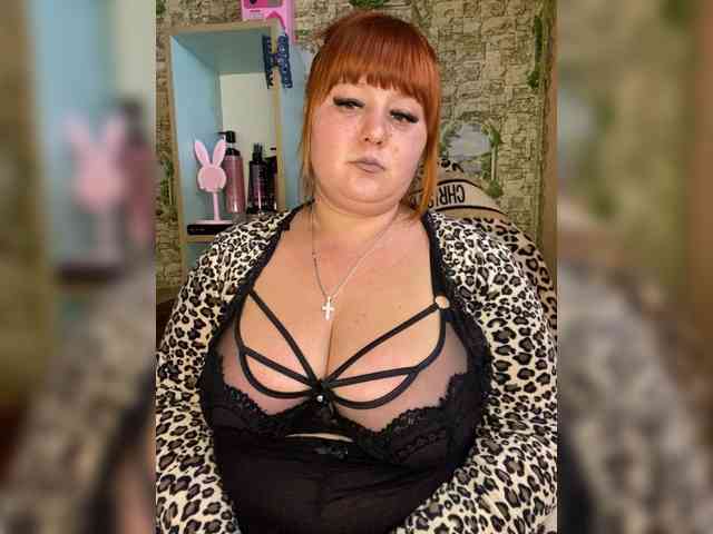 Miss-Tits2025 webcam