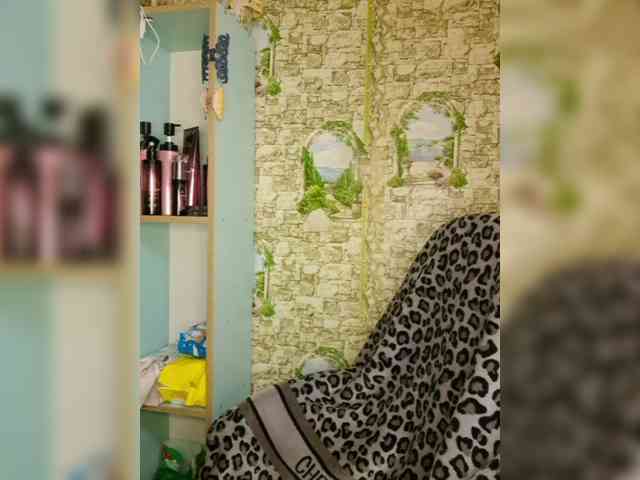 Miss-Tits2025 webcam