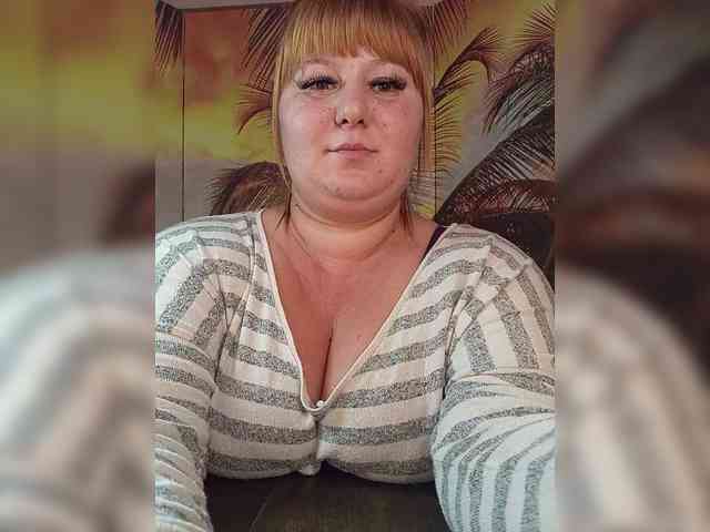 Miss-Tits2025 webcam