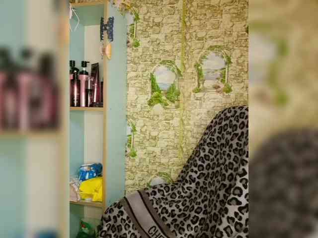 Miss-Tits2025 webcam