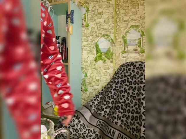 Miss-Tits2025 webcam