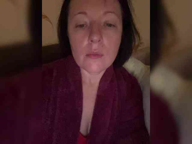 emrinsii Live Webcam on BongaCams