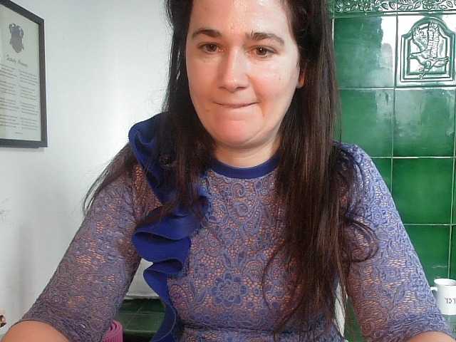 AmanelWhite's BongaCams show and profile