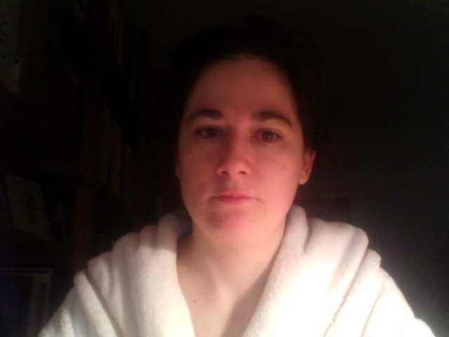 AmanelWhite's BongaCams show and profile