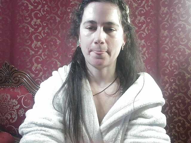 AmanelWhite's BongaCams show and profile