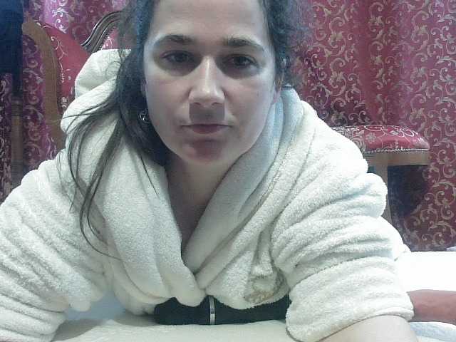 AmanelWhite's BongaCams show and profile