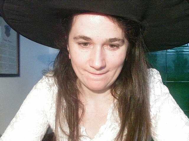 AmanelWhite's BongaCams show and profile