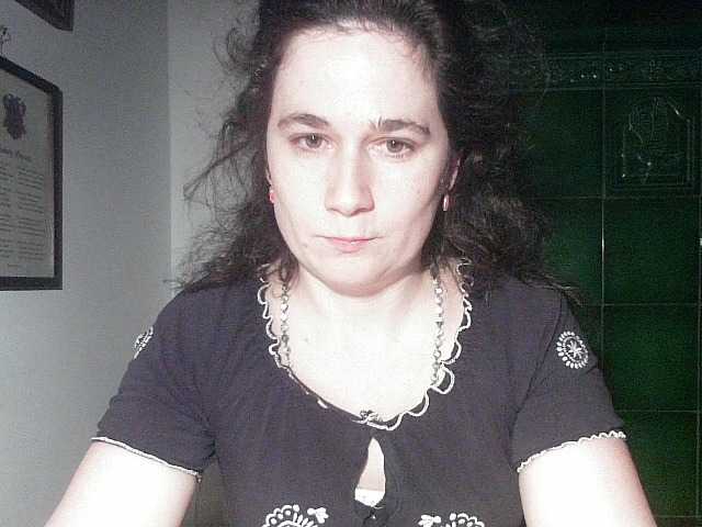 AmanelWhite's BongaCams show and profile