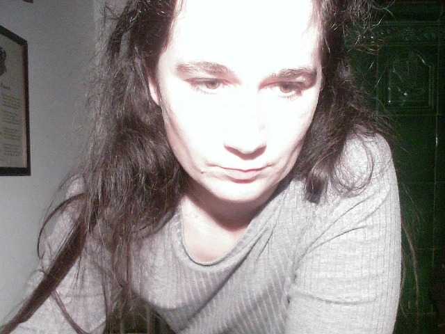 AmanelWhite's BongaCams show and profile