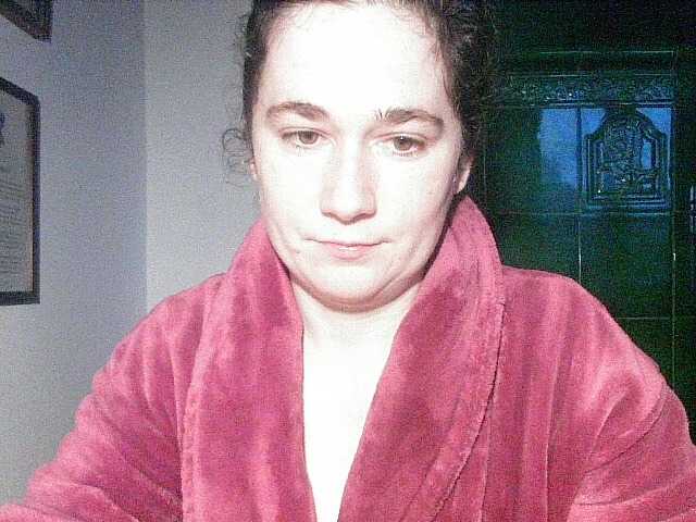 AmanelWhite's BongaCams show and profile