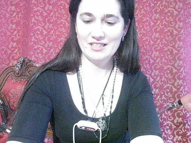 AmanelWhite's BongaCams show and profile